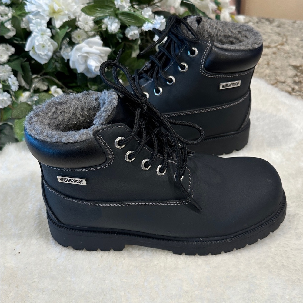 Smart fit waterproof shoes
